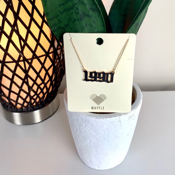 Jewelry - 🌺Gold Plated 1990 Necklace